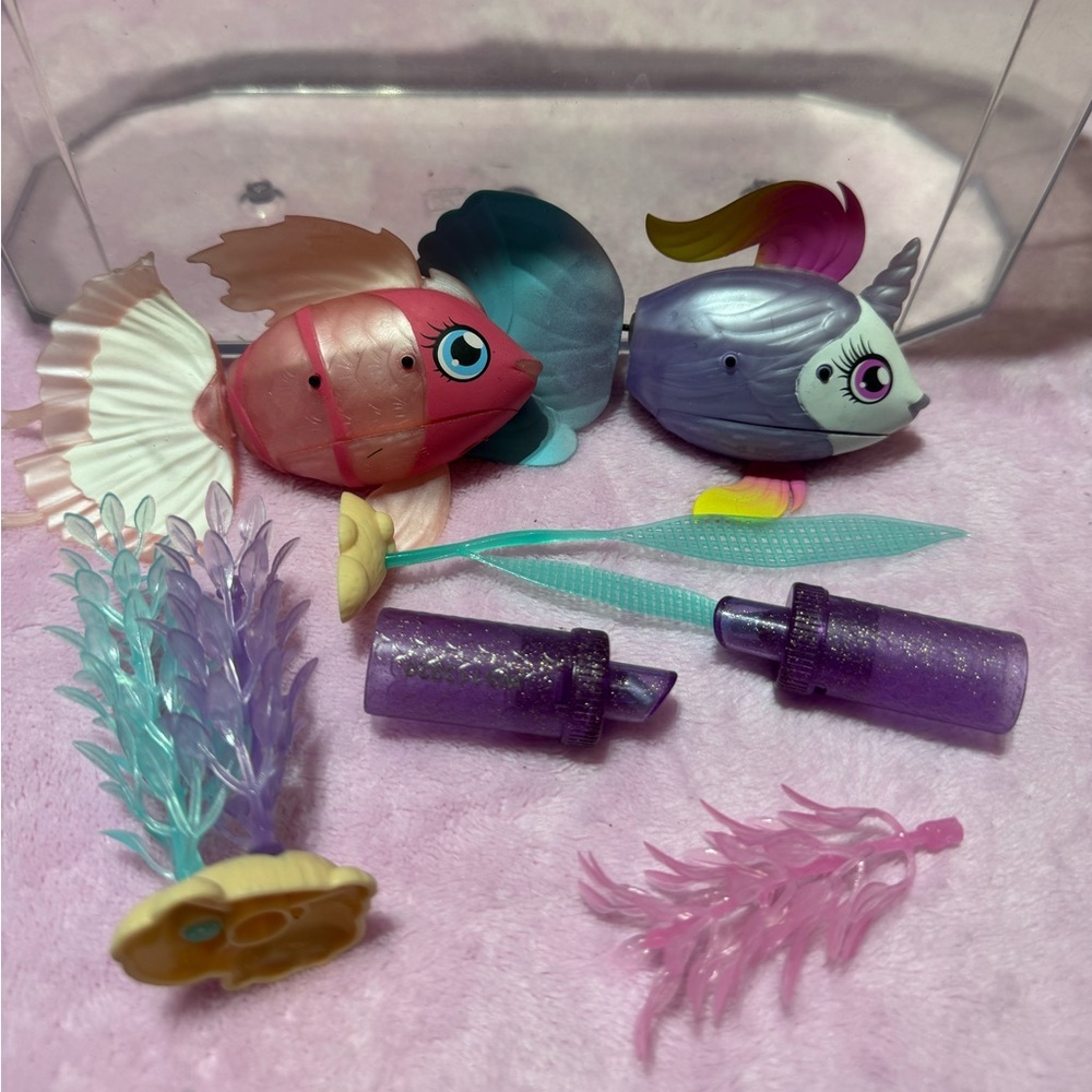 Little live pets | Little dippers | Aquarium | as pictured